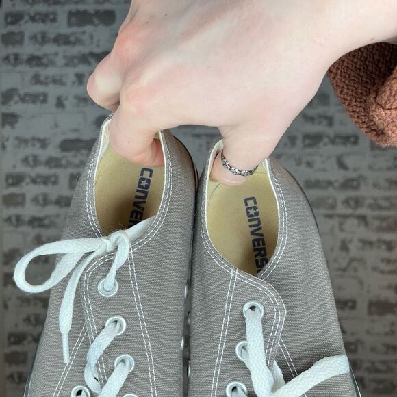 Converse | unisex gray lace up sneaker flats - Picture 8 of 8